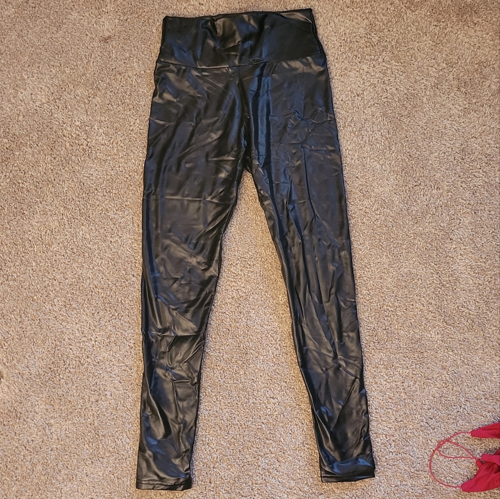 Faux leather leggings